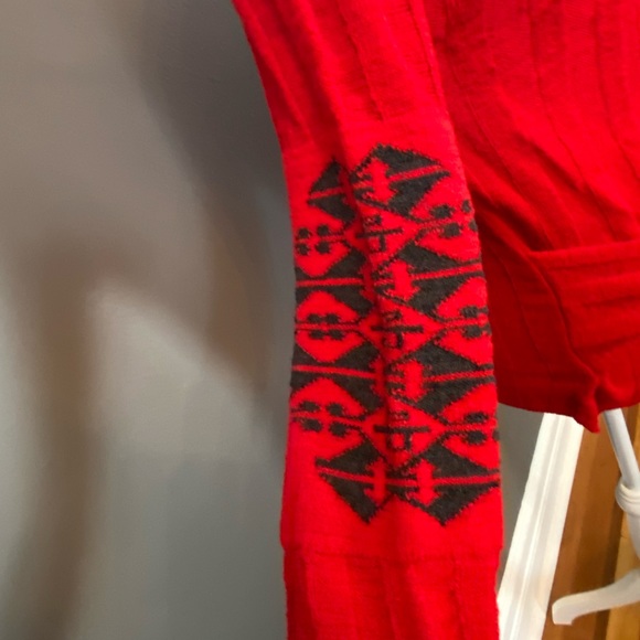 Y London red sweater - Picture 6 of 6